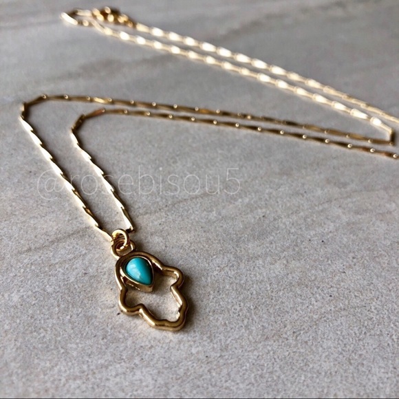 E+L♥️Delicate Gold Hamsa Pendant Layering Necklace - Picture 5 of 7